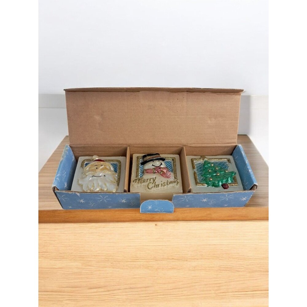 Set of 3 Holiday Floating Wax Wick Candles